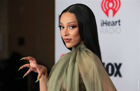 Separately from that, Doja Cat had a huge and elegant birthday party, where all of her friends came out. While that was going on, Doja’s private photos were being leaked on Twitter. Despite fans ... 